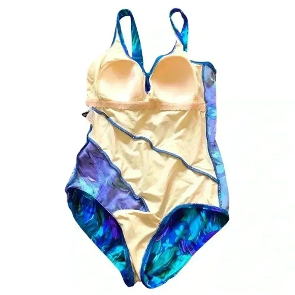 Miraclesuit NWOT lightly moulded cups, no underwire,  attractive pattern - Picture 3 of 8